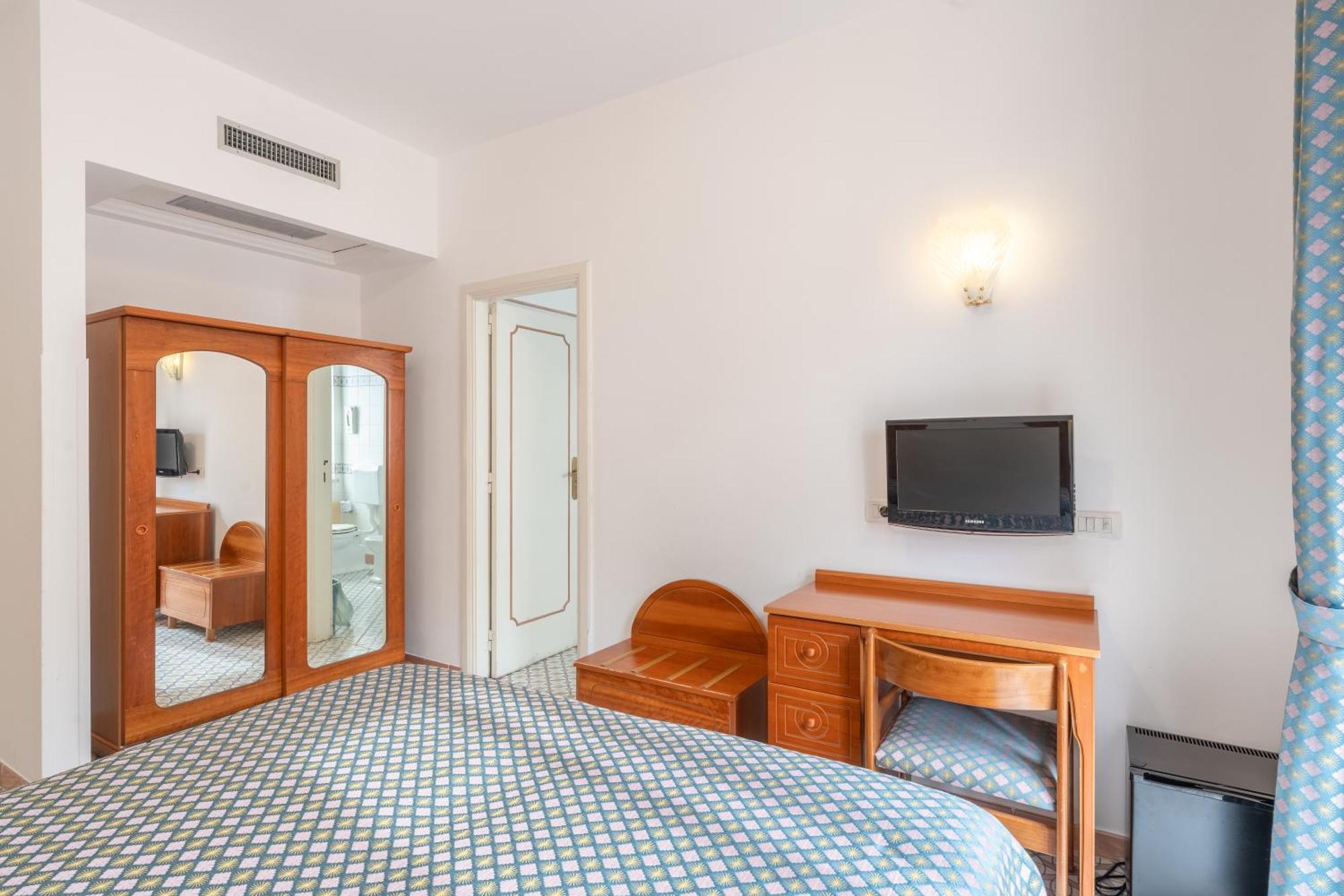 Hotel Eliseo Park'S Сант'Анджелло Экстерьер фото